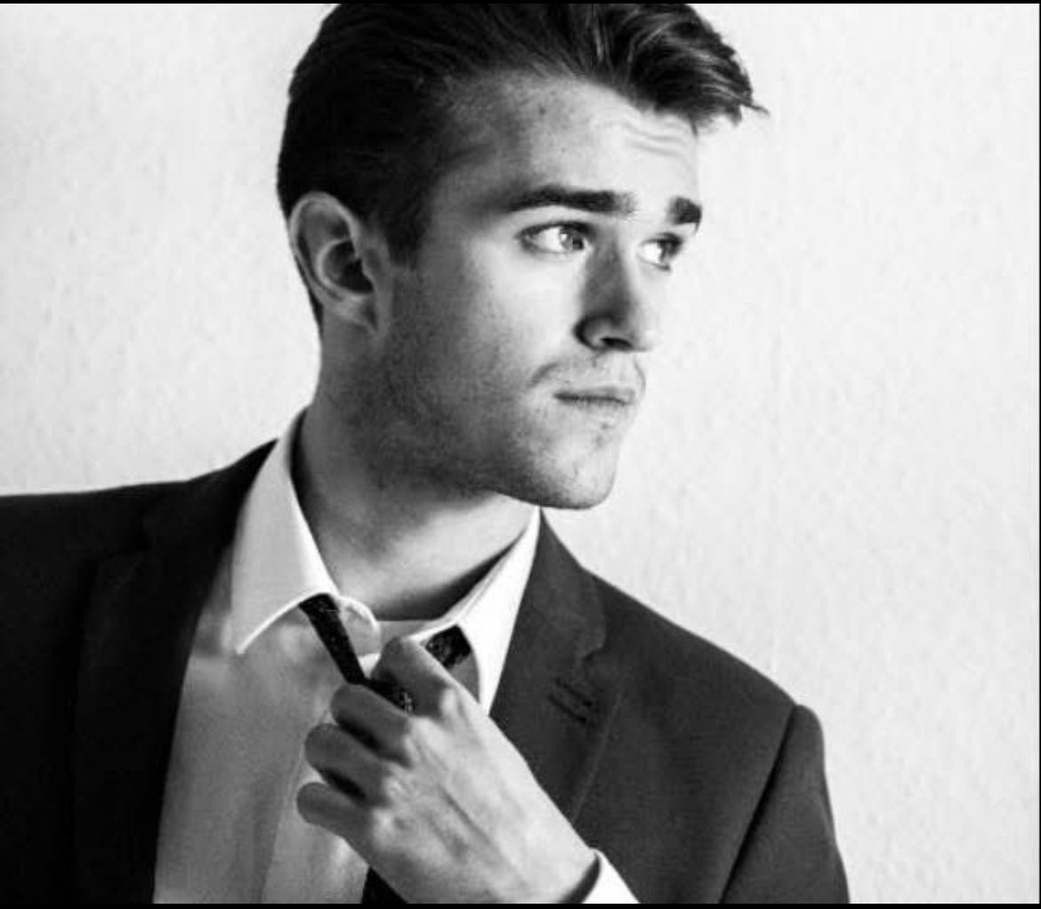 Friday 5th December- Jazz and Bublé with Max Bowker